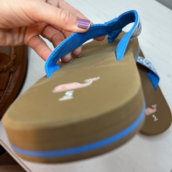 Vineyard Vines Watercolor Whale Blue Thong Flip Flops Sandals sz 5 - Picture 9 of 10